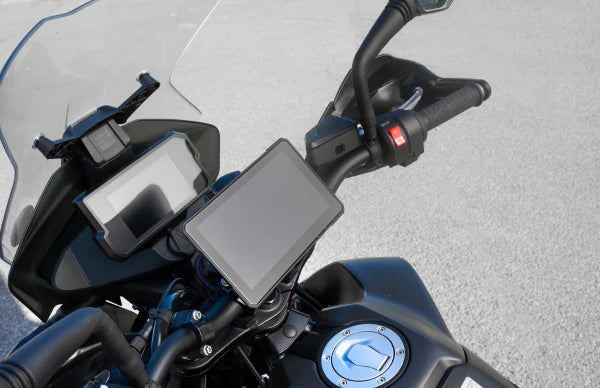 INTERPHONE SYNC70 ESSENTIAL: SMART DISPLAY DA 7” E SCHERMO GPS